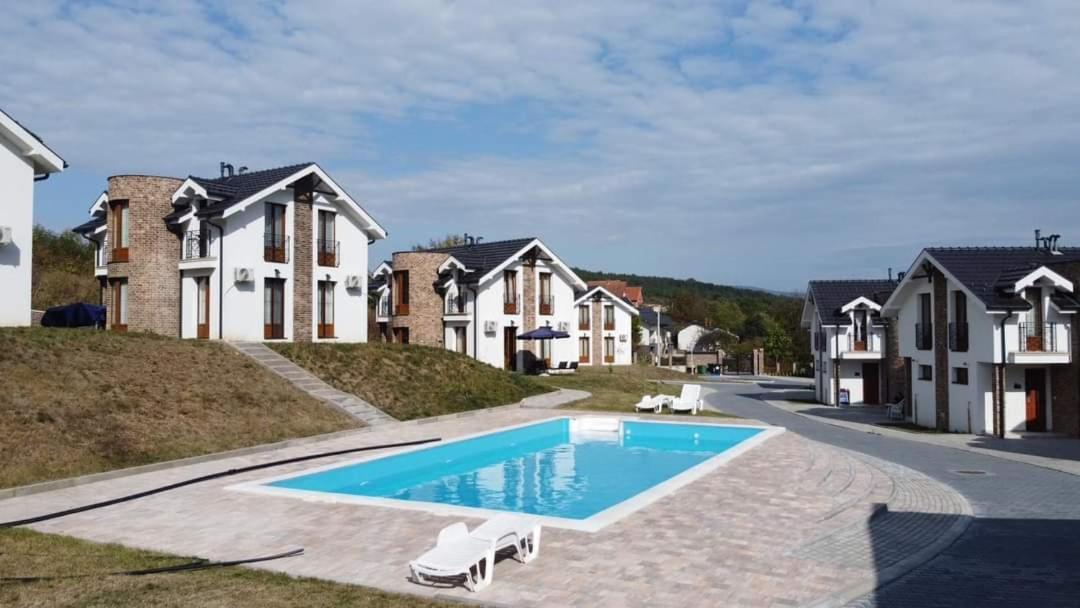 Crown House Aparthotel Vrnjačka Banja Exterior foto