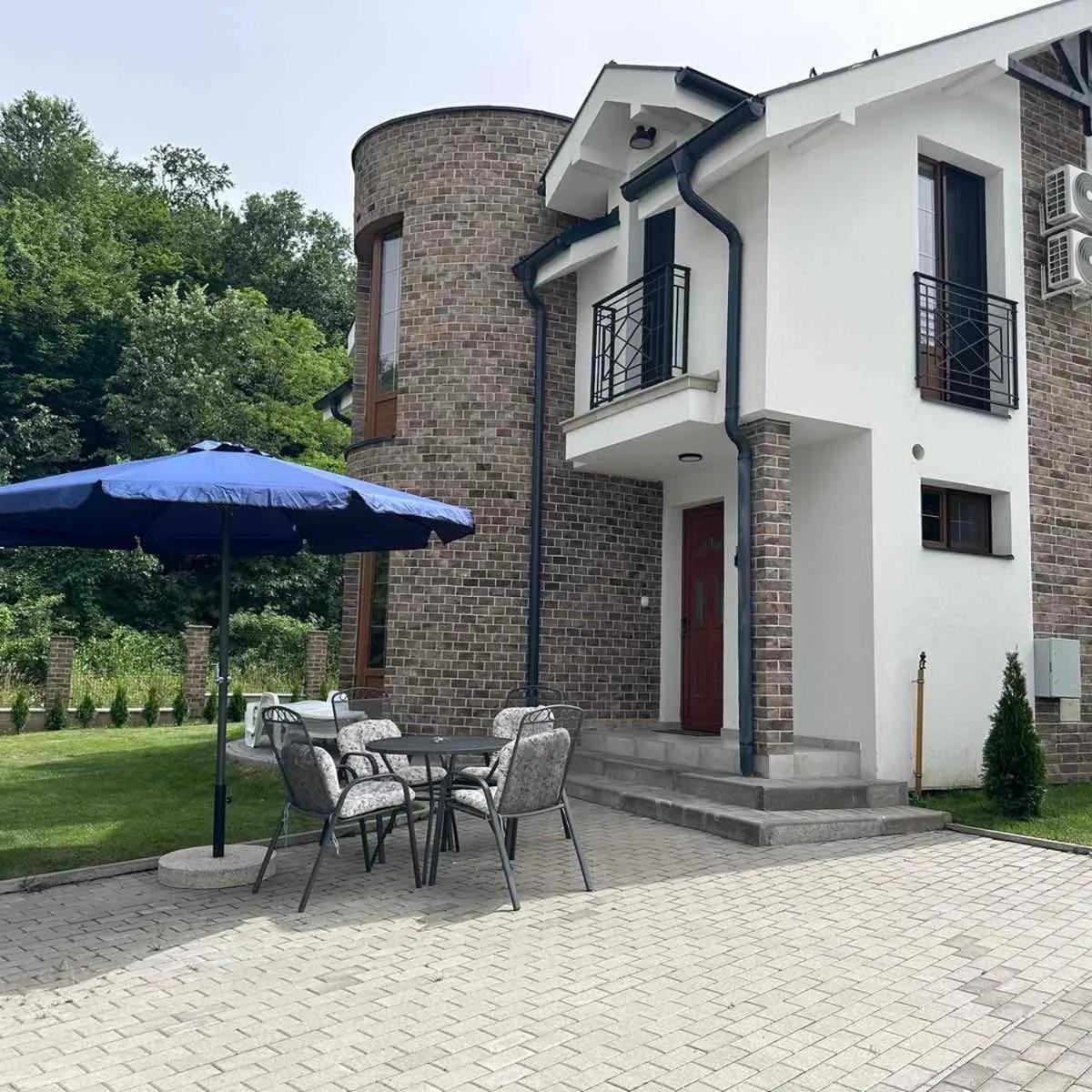 Crown House Aparthotel Vrnjačka Banja Exterior foto